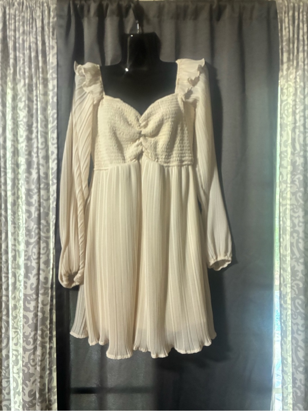 She + Sky Cream Pleated Long-Sleeve Babydoll Dress